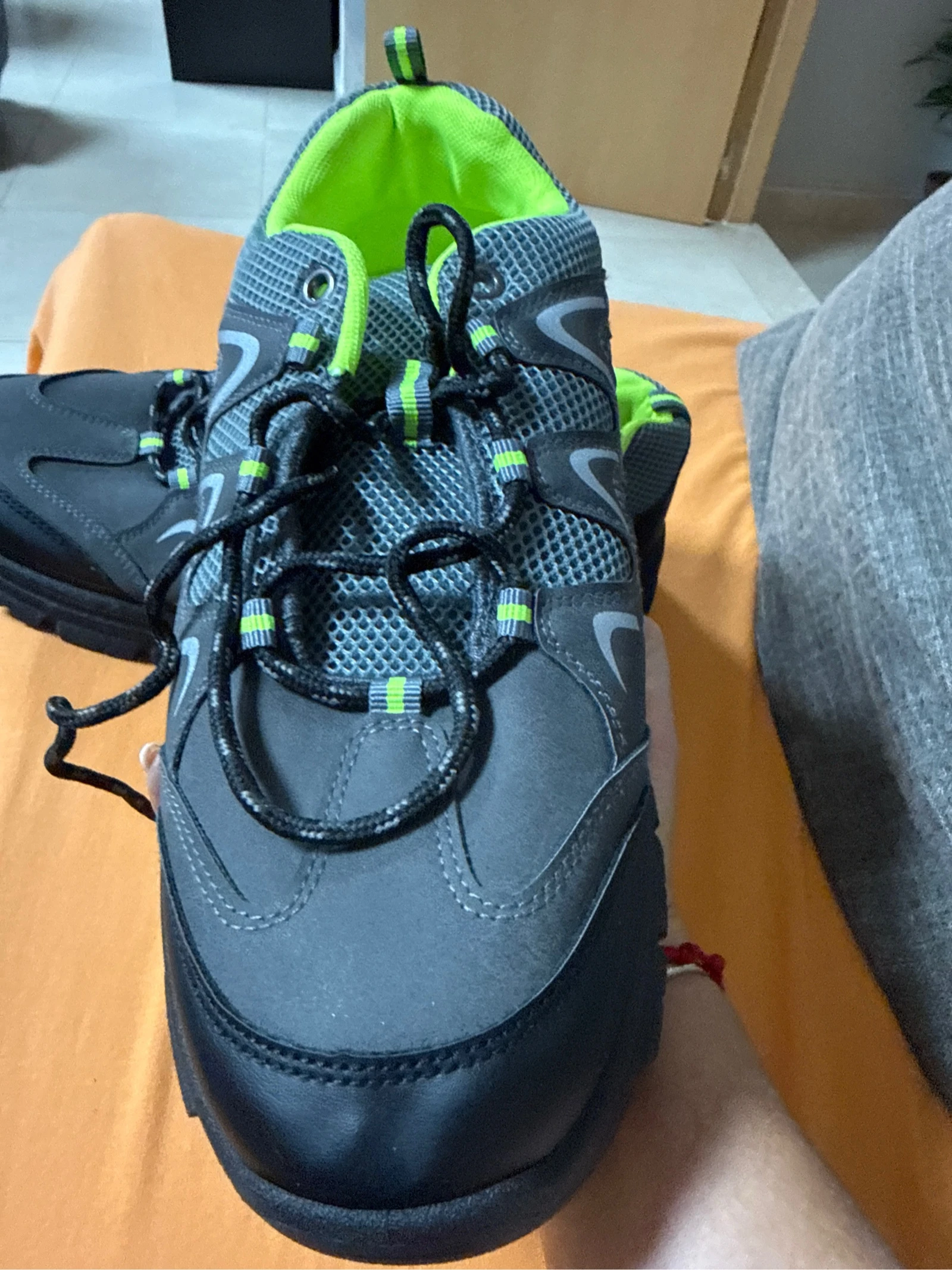 Trekking sneaker size 45 – photo 2
